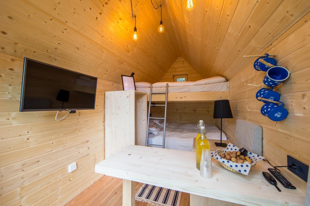 Готель Ribno Alpine Glamping Блед Екстер'єр фото